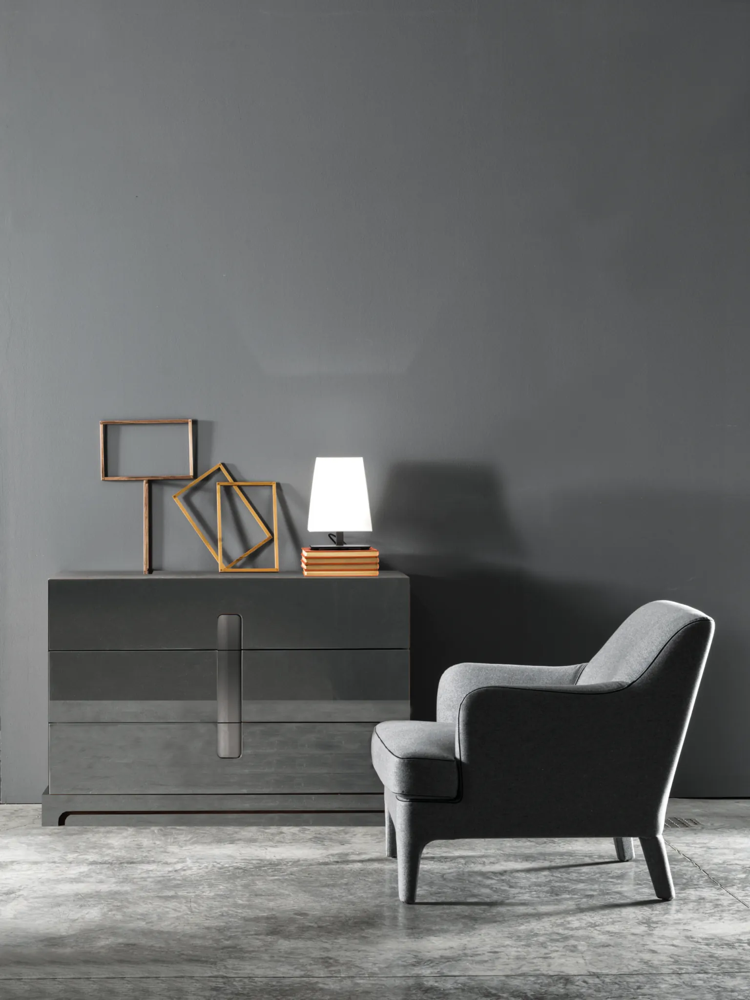 Meroni & Colzani Cicerone, a second view of the night table